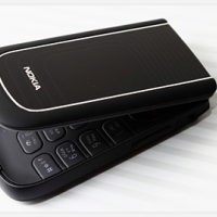 簡單摺疊機　Nokia 3710 fold 也能玩 Ovi