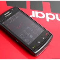 規格升級，暴風再起：BlackBerry 9550 Storm2