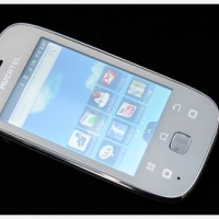 Muchtel A1 台灣自有 Android 新機:規格取勝