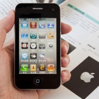 iPhone 4 雙卡山寨版：3G、WiFi、也可以看電視