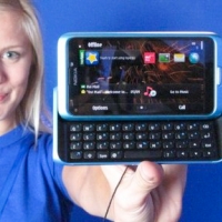 四吋大螢幕：Nokia E7 商務貴客 搶先試用