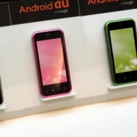 富士通東芝 REGZA IS04 和 SHARP IS05 Android 雙機