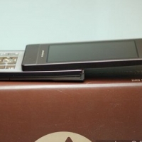 知性 X 成熟風 X 美型 =NEC X AMADANA品牌聯名手機N-04A簡單開箱分享