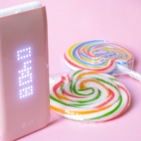 亞太專屬 Lollipop！二代甜美棒棒糖 LG KV700 實測