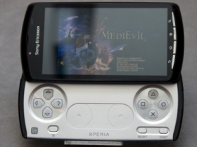 【影音】Xperia PLAY 玩 PS One 移植遊戲！