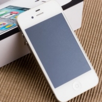 久等囉！　iPhone 4 白色款開箱試玩