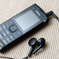 Nokia X1-01 實測：雙卡雙待 + 高品質喇叭！