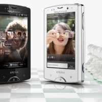 Xperia mini 迷你雙新機:$7,990 / $8,990 超值上市