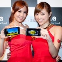 台灣首發 3D 手機 LG P920 二萬有找,八月中上市