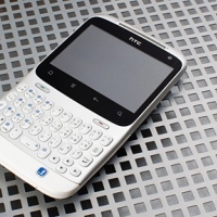 【測試】HTC ChaCha：QWERTY 與臉書的圓舞曲？