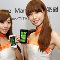 Windows Phone 首賣 粉絲熬夜搶免費手機