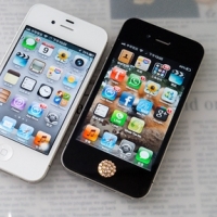 iPhone 4S / 4 新舊款差異比較