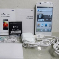 CP值大爆表的Sky Vega LTE A820L開箱囉!!!