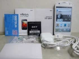 CP值大爆表的Sky Vega LTE A820L開箱囉!!!