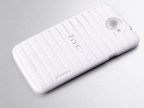 【分享】HTC One X 原廠硬質保護殼，著裝！