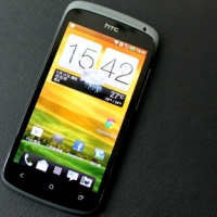 抗刮纖薄金屬機身：HTC One S 開箱測試