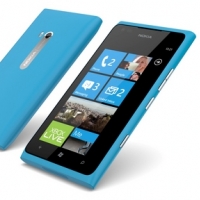 Nokia Lumia 900 搭中華電信 單機價 $18900 開賣