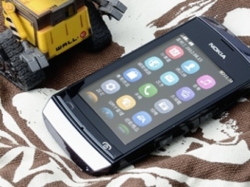 小巧可愛、雙卡雙待　Nokia Asha 305 實測
