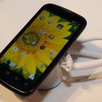 ZTE Grand X IN：搭載 Atom 平台的 Android 手機
