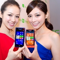 WP8 拔頭籌　HTC 8X 本週搭四大電信開賣