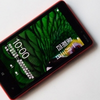 WP8 功能到位    NOKIA Lumia 820 雙核彩殼展個性   