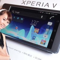 Xperia V / VC 五大電信資費公布，1/16 聯合開賣