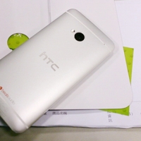 歡樂星期五 新HTC One 到貨開箱 (圖多)