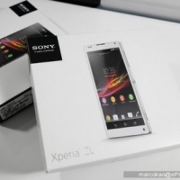 精巧五吋 智慧遙控 Sony Xperia ZL 台版開箱