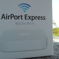 [開箱] Apple Airport Express 802.11n 雙頻無線網路分享器