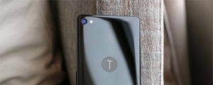 錘子手機 Smartisan T1 評測：開箱、外觀、跑分測試