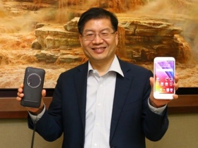 堅持做到好！執行長分享 ASUS ZenFone Zoom 設計故事