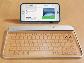 ​科幻時尚造型，Brookstone 強化玻璃無線鍵盤