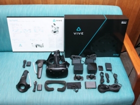 超多配件！HTC Vive 市售版開箱