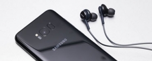 三星 Galaxy S8+ 晶墨黑外觀寫真、S7 Edge 同台比拚電力