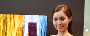 修長身形、曲面螢幕,Sony Xperia XZ3 實機外觀搶先看