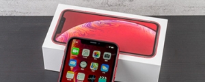 iPhone XR  (PRODUCT) RED 紅色版開箱與效能測試！它和 Xs、Xs Max 有什麼不一樣呢？