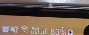 不是 BUG!影片破解 SAMSUNG S10 螢幕閃光白點