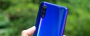 48MP 三主相機 + 高通 S855 + 20W 無線閃充,小米 9 全息炫彩藍開箱實測