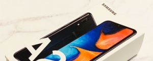 【亨開箱】超平價入門-鏡面黑Galaxy A20