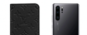 LV 為 P30 Pro 打造了優雅的 Monogram 牛皮手機保護套，要價 13,800 元