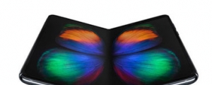可能會和 iPhone 11 撞期？三星 Galaxy Fold 據傳將於 9 月 20 日左右開賣