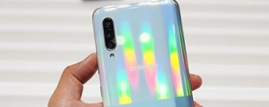 兩截式設計 A 系列美背機,三星 Galaxy A90 5G 雙色實機現場動手玩!