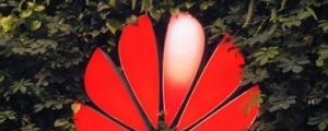 不只三度給予禁令緩衝，美國商務部也開始批准特定廠商恢復與華為貿易