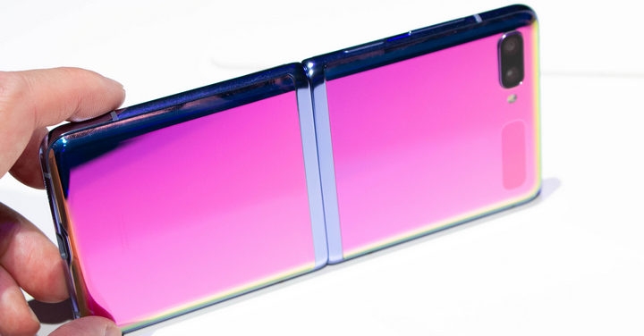 【快訊】三星 Galaxy Z Flip 2/13 將宣布台灣上市訊息