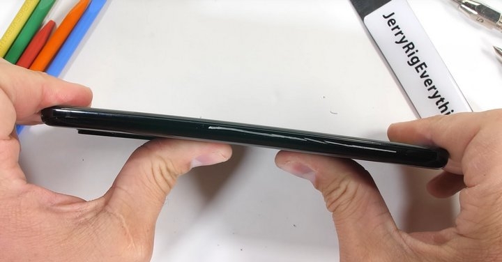 三星 S20 Ultra 耐用測試，結果顯示手機具備良好組裝品質