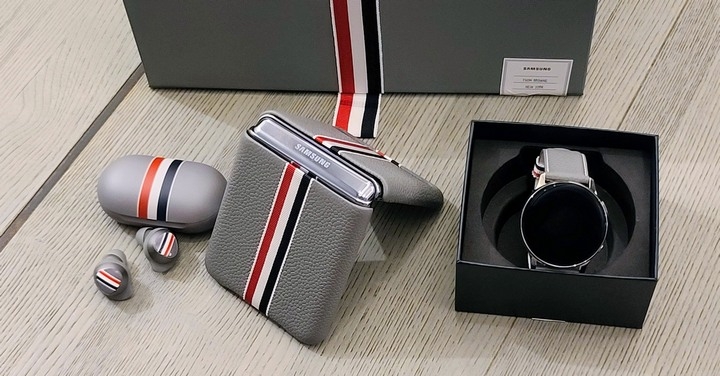 時尚魅惑！三星 Galaxy Z Flip Thom Browne 限定版實機動眼看