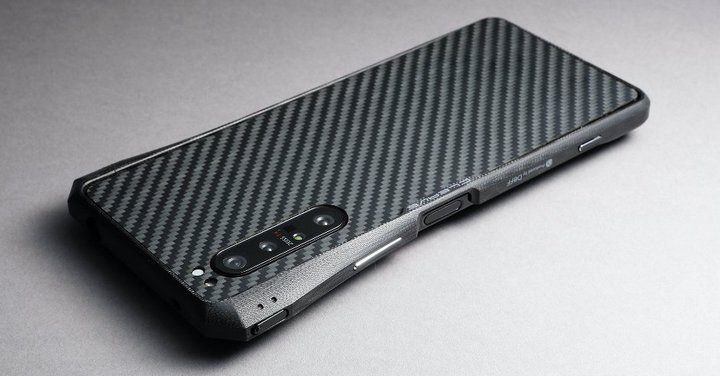 日本 Deff 推出 高防護 不影響 5G 訊號 G10 材料 Xperiia 1 II 快拆手機保護框架 !