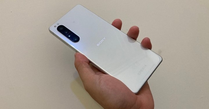 Sony Xperia 1 II 白色。簡單開箱。簡單實拍