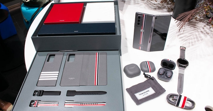 三星 Z Fold 2 Thom Browne 限量版 台灣預購銷售一空