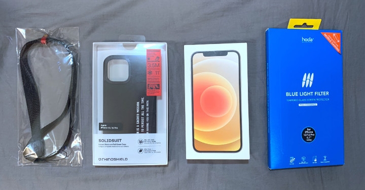 【開箱】iPhone 12 (白128GB) V.S. 犀牛盾殼 V.S. HODA貼